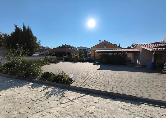 Daire Family-friendly With Swimming Pool Sabunike, Zadar - 11837