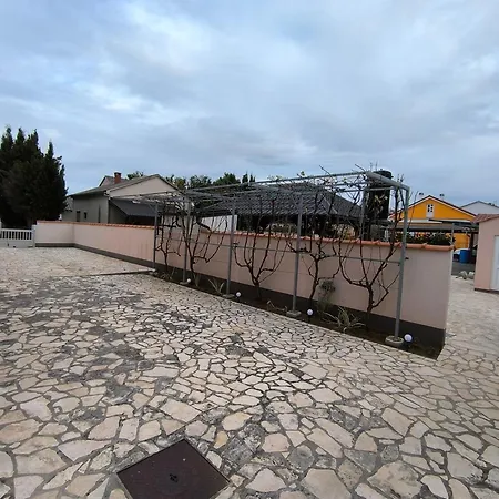 Family-friendly With Swimming Pool Sabunike, Zadar - 11837 아파트 *