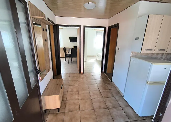 Family-friendly With Swimming Pool Sabunike, Zadar - 11837 Privlaka (Zadar)